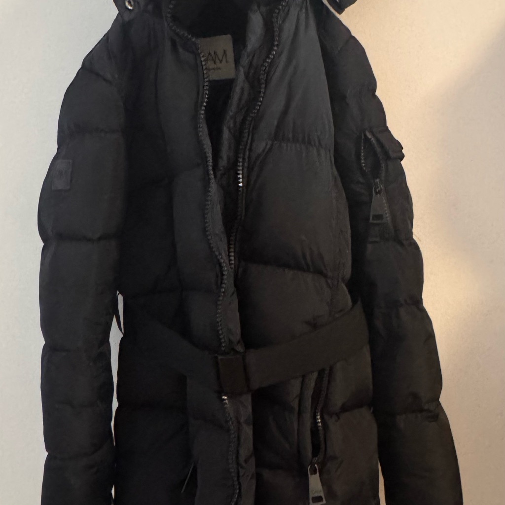 Sam. Black Quilted Jacket Shiny Finish